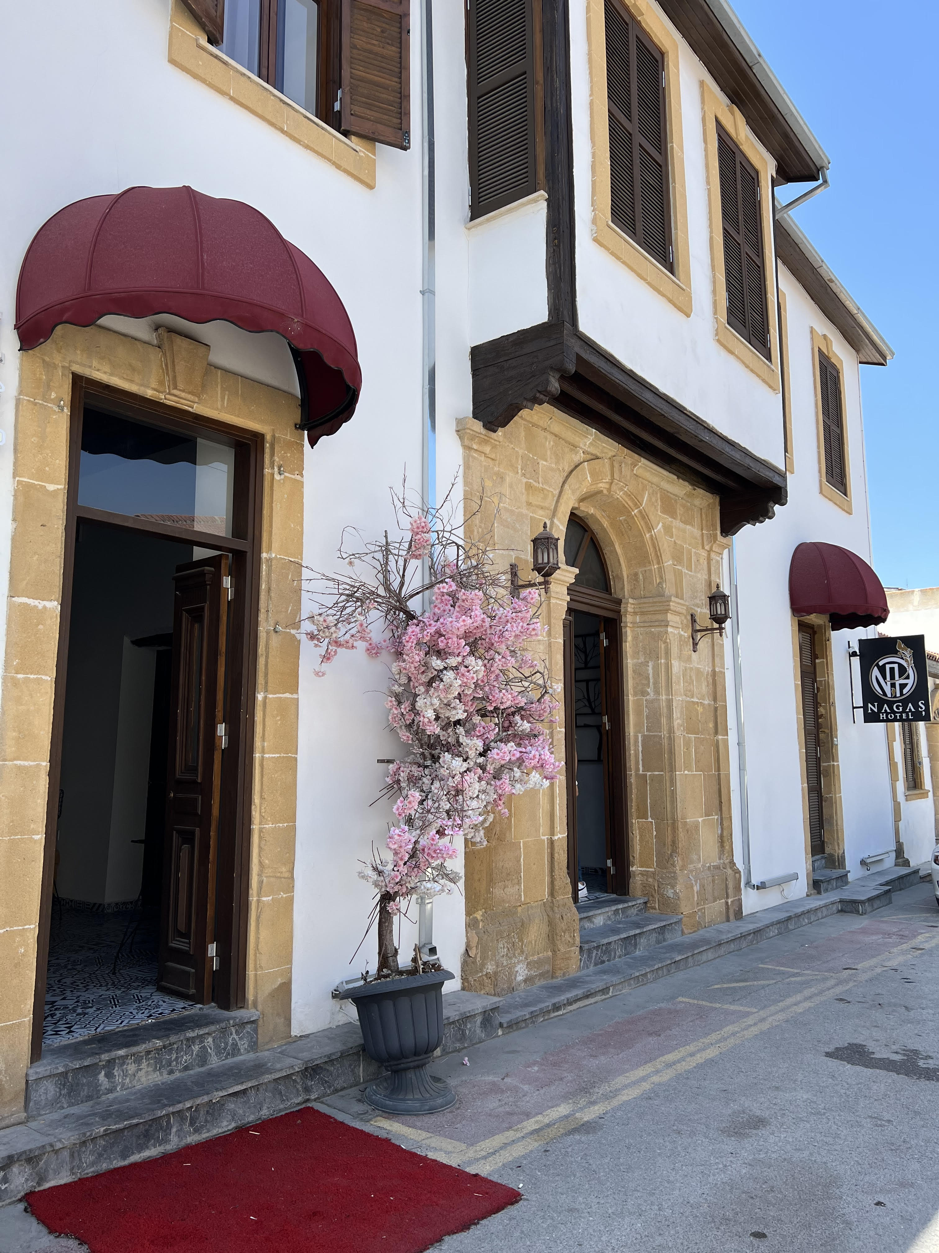 Nagas Premium Hotel